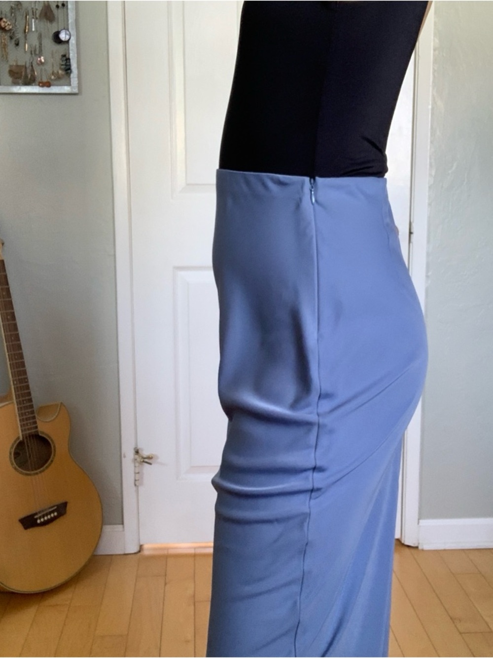 3/$20 Blue Midi Skirt M - Picture 6 of 10